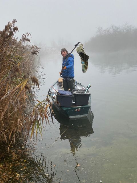 Mit dem Boot in die schmalen Gräben am Westufer